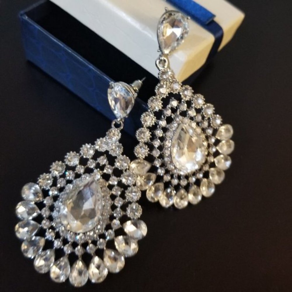 Fashion jewelry white silver Chandelier earring